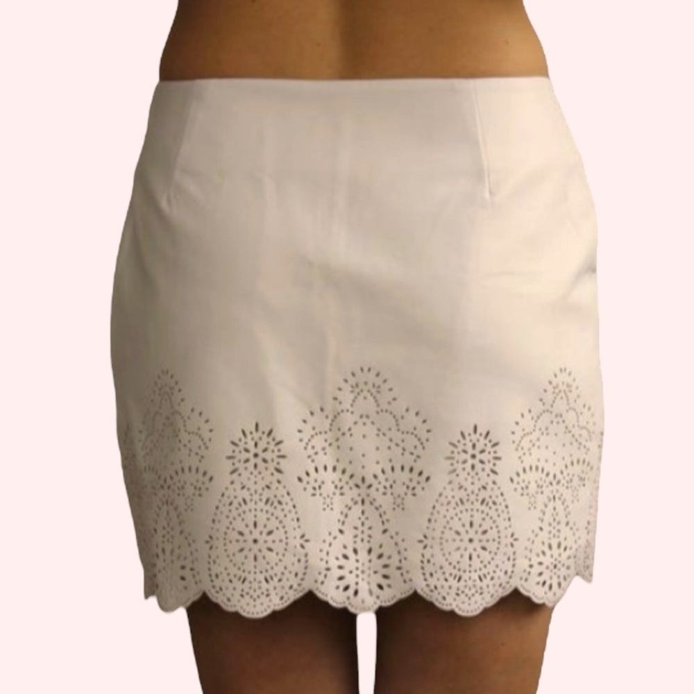 Forever 22 Cream Ivory Vegan Leather Mini Skirt Laser Cutouts Scalloped Hem Sz12